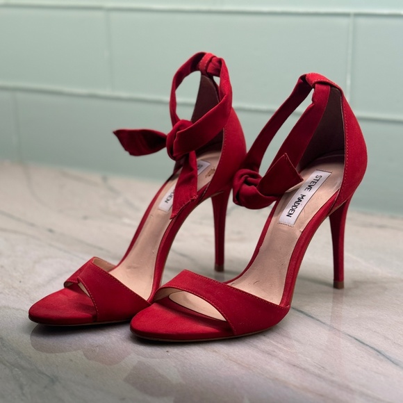 Steve Madden red suede tie up ankle sandals size 7 - Picture 1 of 8
